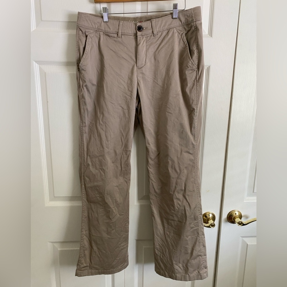 Women's Khaki Pant w/ stretchy waist & pockets